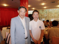李若弘主席与国际奥委会委员、短道速滑世界冠军杨阳亲切交流