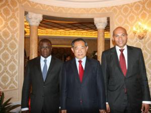 塞内加尔政府代表团访问中国世界和平基金会