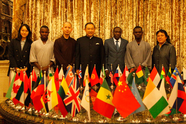 中国NGO与UNESCO合作率少林武术代表团走进非洲
