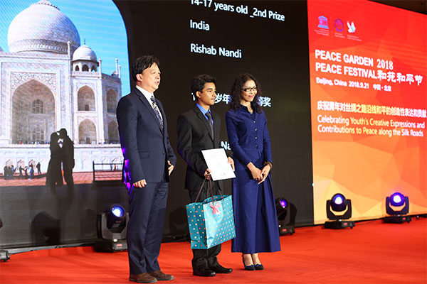 印度时报联合国教科文组织授予男孩瑞沙布最佳摄影奖