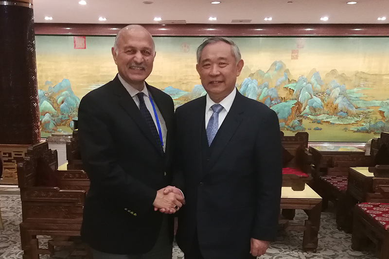 李若弘与巴国参议院国防委员会主席友好会谈