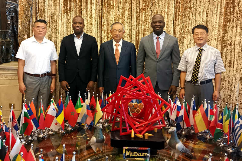 The new Haitian representative to China visited Peace Garden Museum