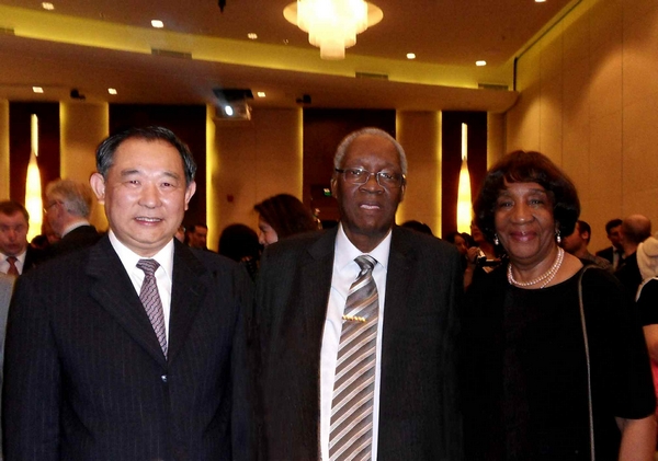 Chairman Li Ruohong had a cordial talk with Barbados ambassador and his wife
