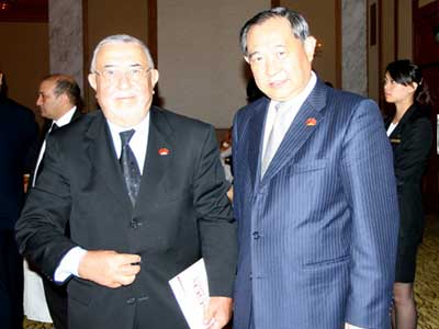与摩洛哥众议院议长阿卜杜勒瓦赫德 拉迪