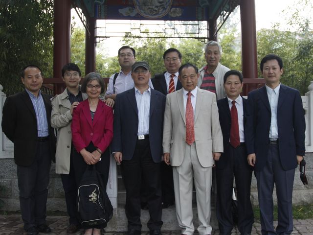 Forum on Chinese Network Culture Held in Peace Garden