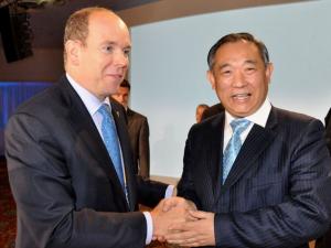 中国世界和平基金会与五国首脑叙友谊