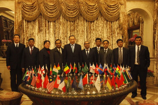 尼泊尔总理府代表团访问中国世界和平基金会